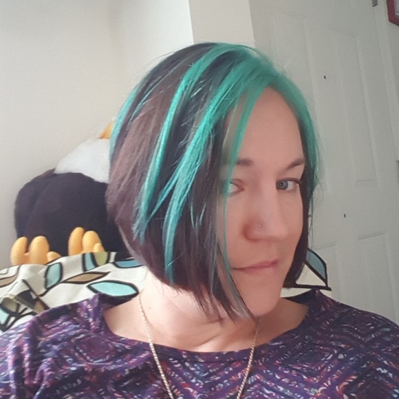 Meet your Posher, Jessica - Picture 2 of 4